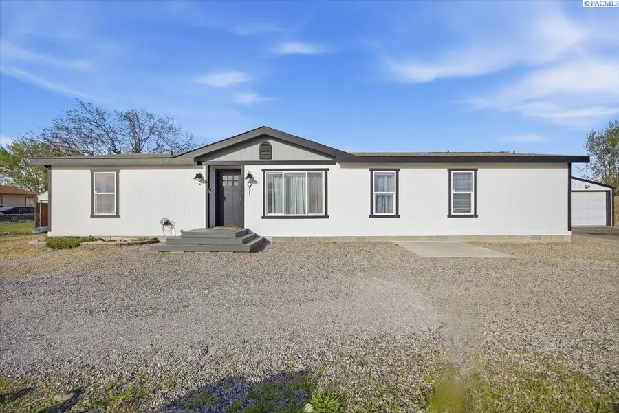 91 Adair Rd, Burbank, WA 99323 - #2