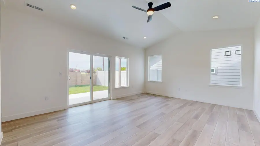 4561 Grove Court, West Richland, WA 99353 - #2