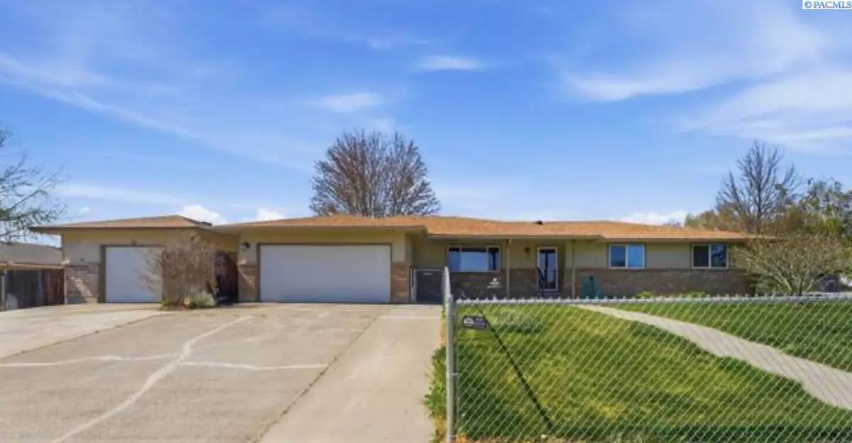 1923 Hummingbird Lane, West Richland, WA 99353 - #1