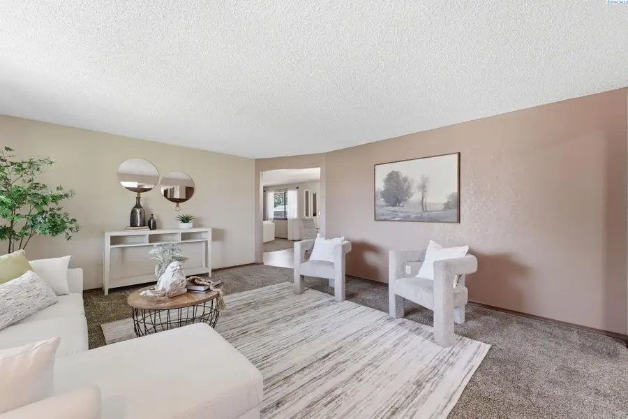 1923 Hummingbird Lane, West Richland, WA 99353 - #2