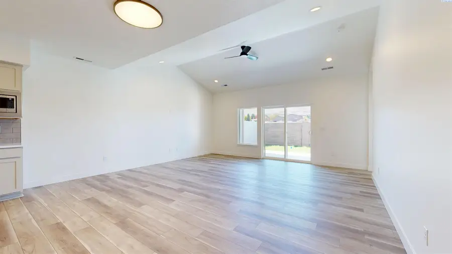 4587 Grove Court, West Richland, WA 99353 - #2