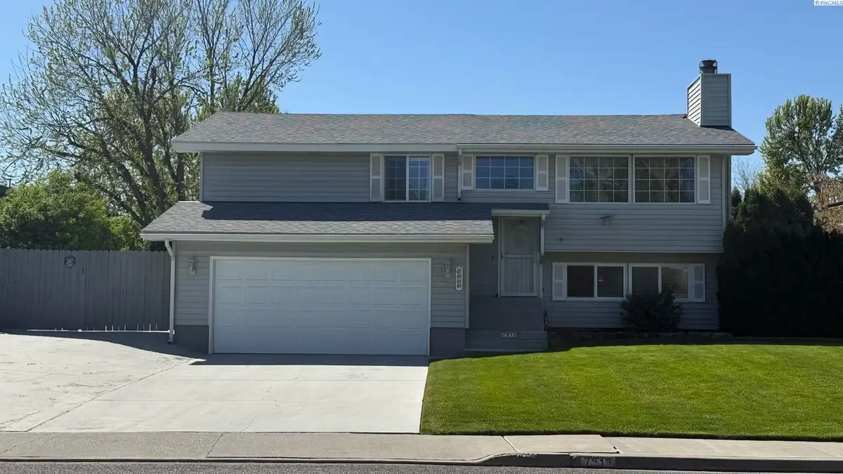 7919 W Deschutes Ave, Kennewick, WA 99336 - #1