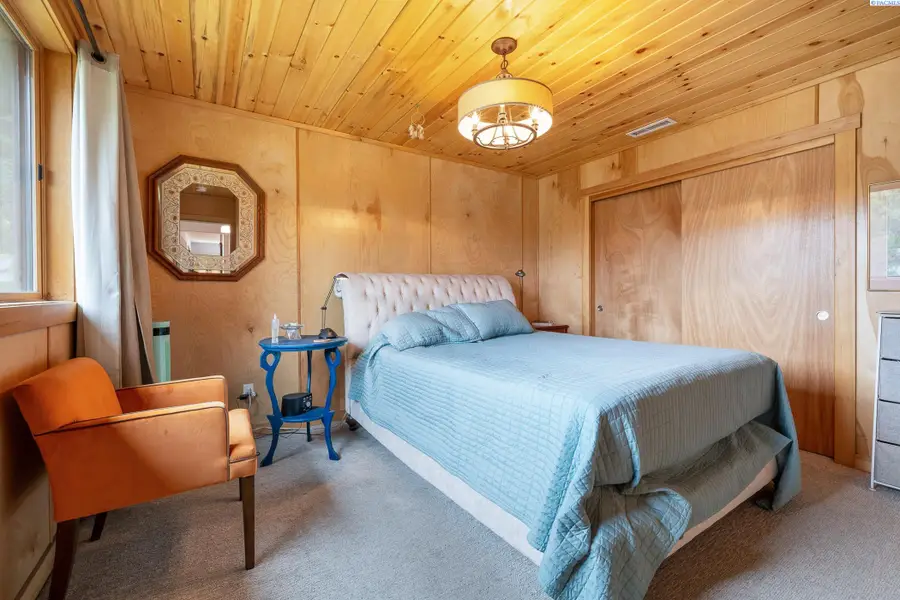 218 W Dayton Avenue, Dayton, WA 99328 - #3