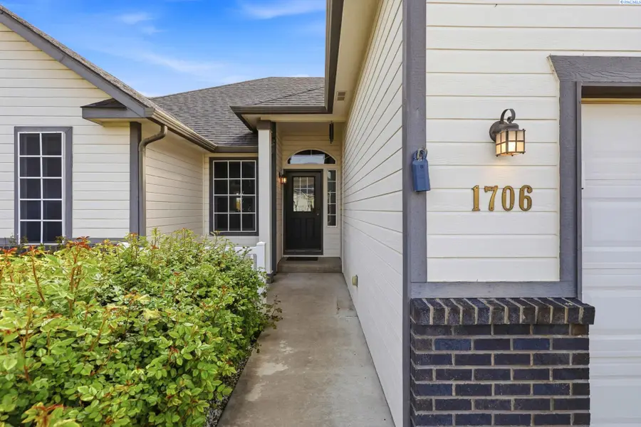 1706 Sequoia Avenue, Richland, WA 99352 - #2