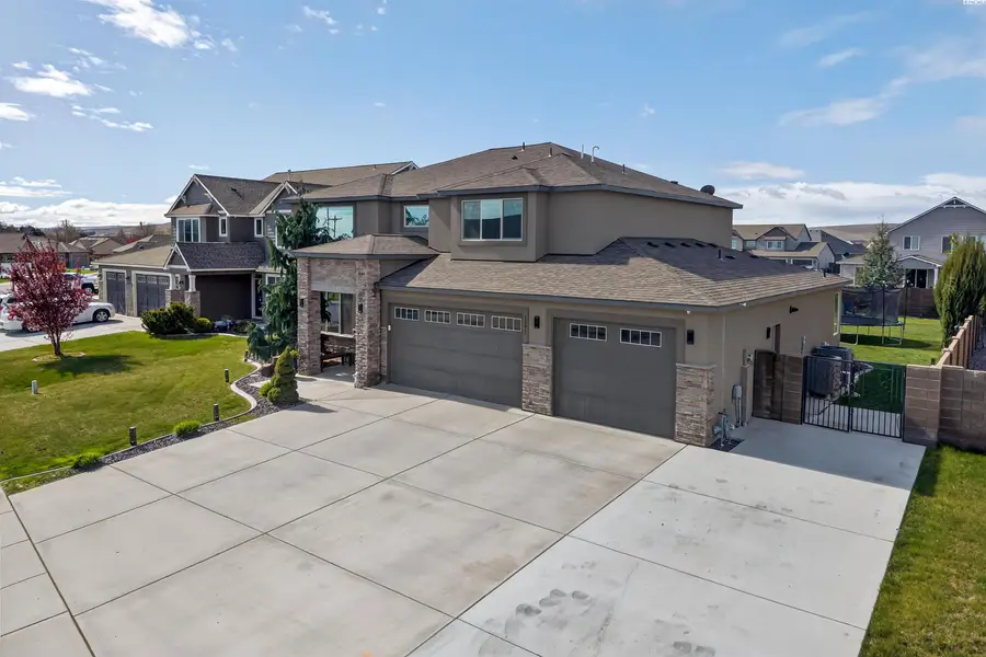1393 Diamond Loop, West Richland, WA 99353 - #2
