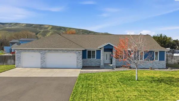 4007 Keene Rd, Richland, WA 99352