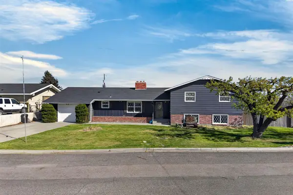 416 W Grandview Ave, Sunnyside, WA 98944