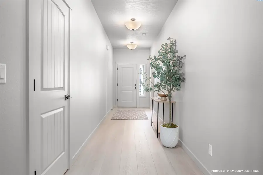 3556 Morningside Parkway, Richland, WA 99352 - #3