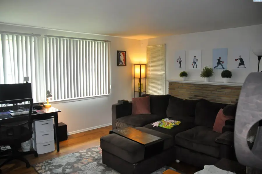 920 NW Charlotte, Pullman, WA 99163 - #3