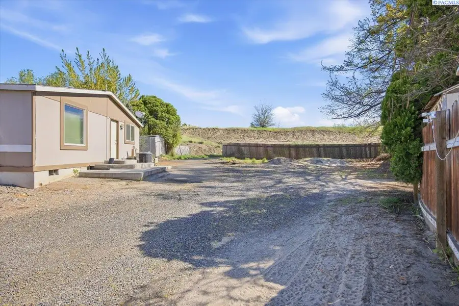 1041 S Gum St., Kennewick, WA 99337 - #2
