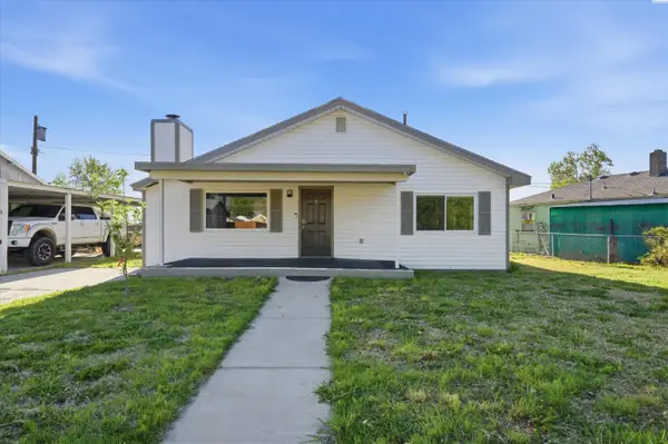 402 Rossell Ave, Richland, WA 99352