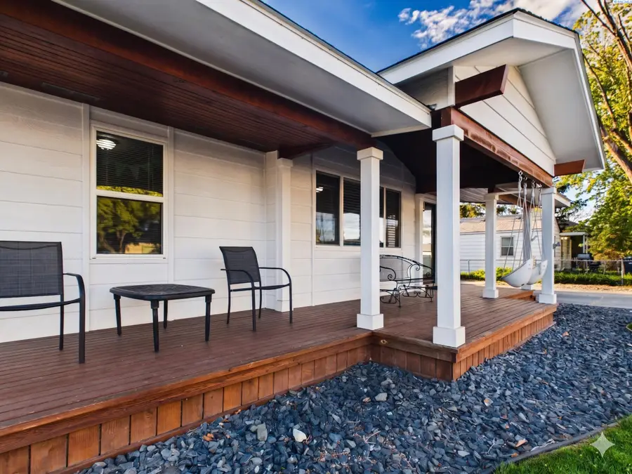 810 S Hawthorne, Kennewick, WA 99336 - #3