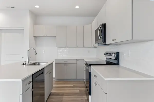 7596 Grapevine Ct, West Richland, WA 99353