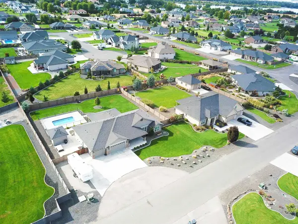 7004 Sandy Ridge Road, Pasco, WA 99301-5385