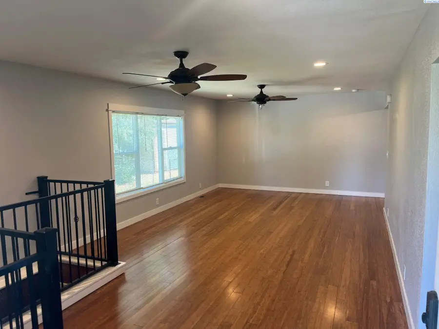 310 Goethals, Richland, WA 99352 - #2