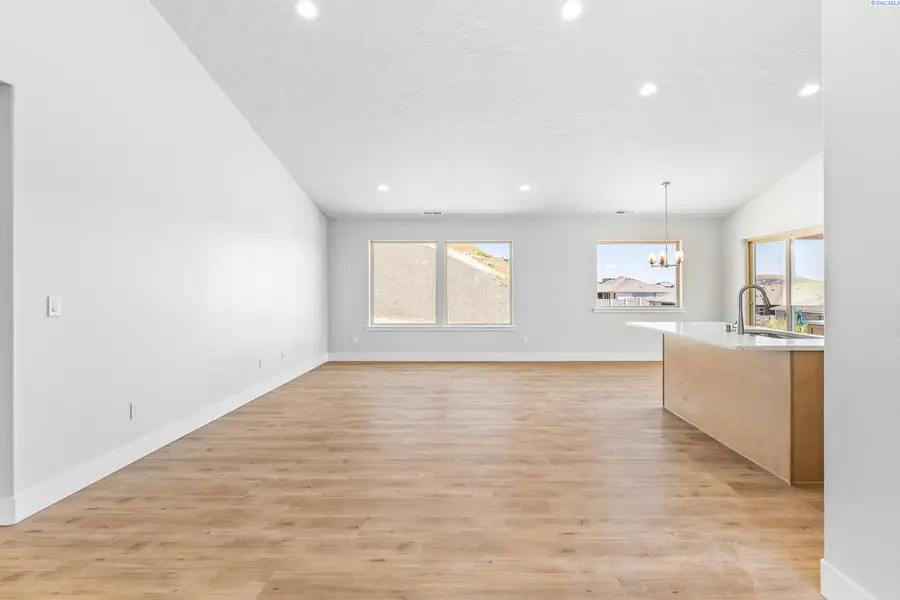 2903 S Osborne St, Kennewick, WA 99338 - #2