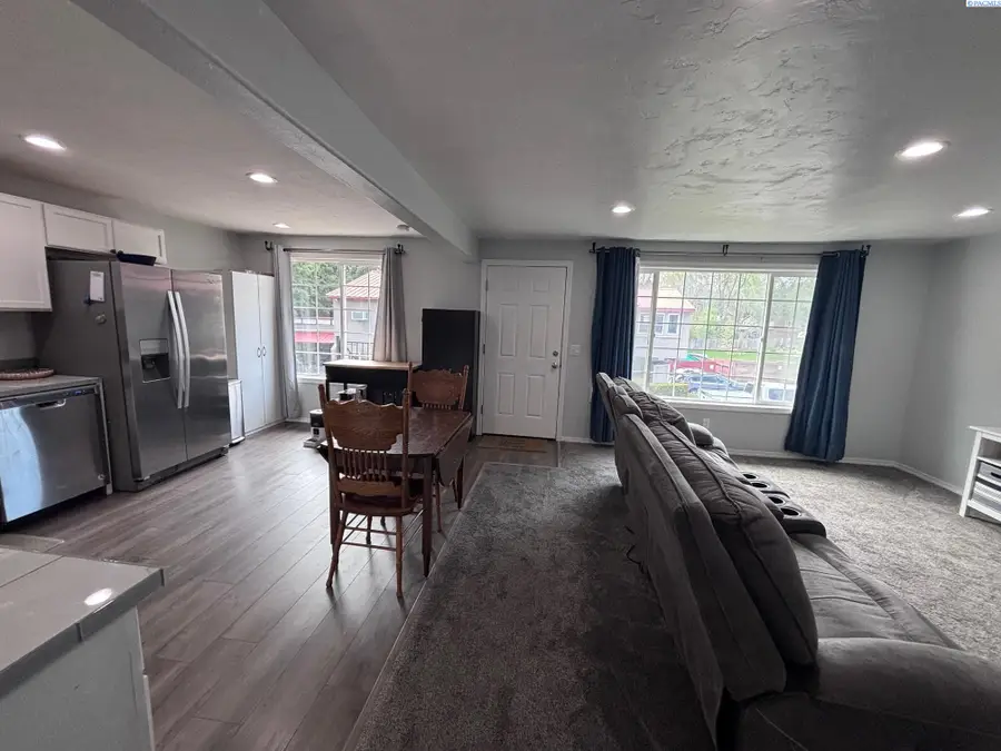 526 S 40th Ave #d-210 #D-210, West Richland, WA 99353 - #3