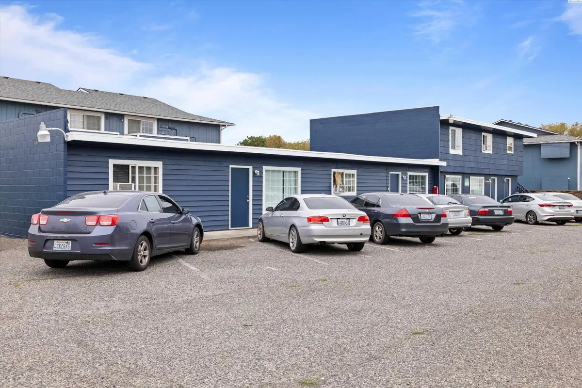 4110 W Kennewick Ave, Kennewick, WA 99336 - #1