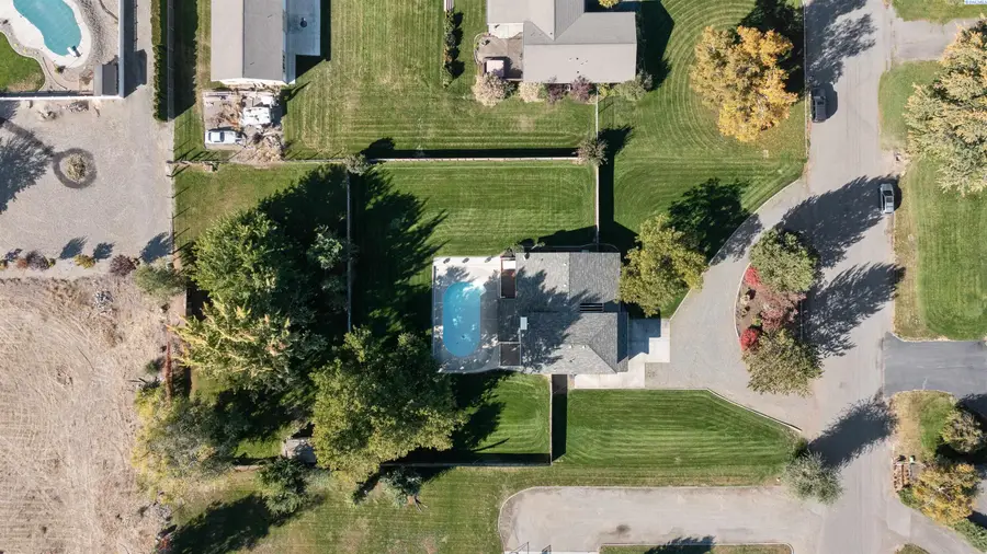 8920 Maple Dr, Pasco, WA 99301 - #2