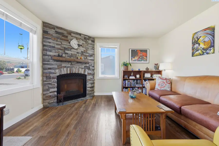 75 Newcomer St, Richland, WA 99354 - #2