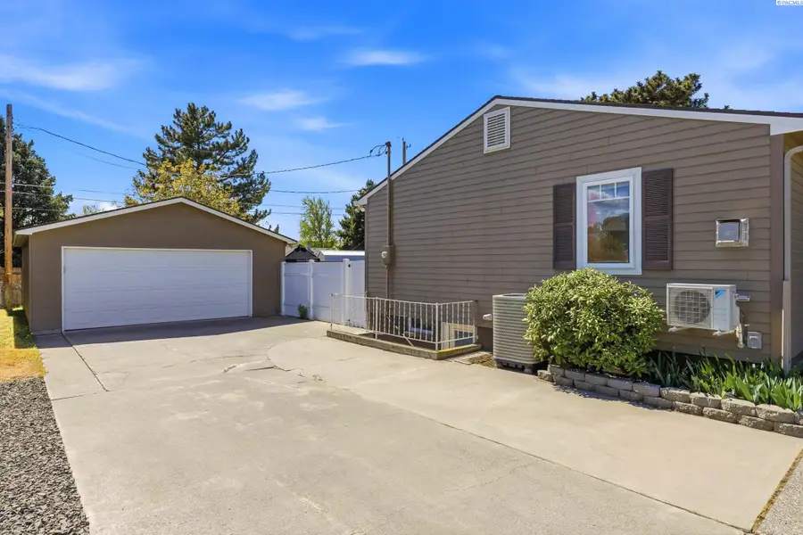 75 Newcomer St, Richland, WA 99354 - #3
