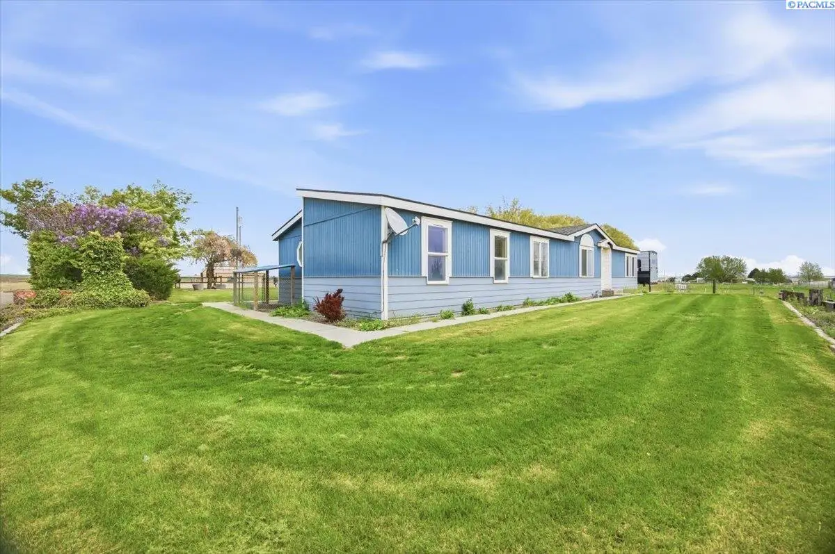 201 Clover Ln, Pasco, WA 99301 - #1