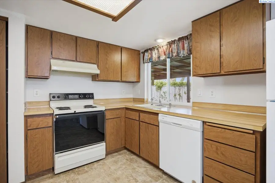 3621 W Pearl St, Pasco, WA 99301 - #3