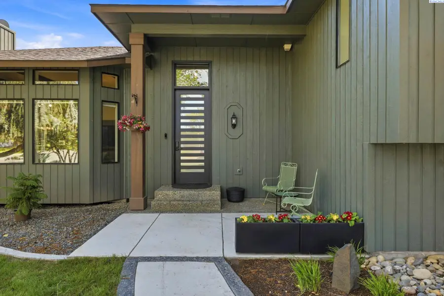 303 Spring Street, Richland, WA 99354 - #3