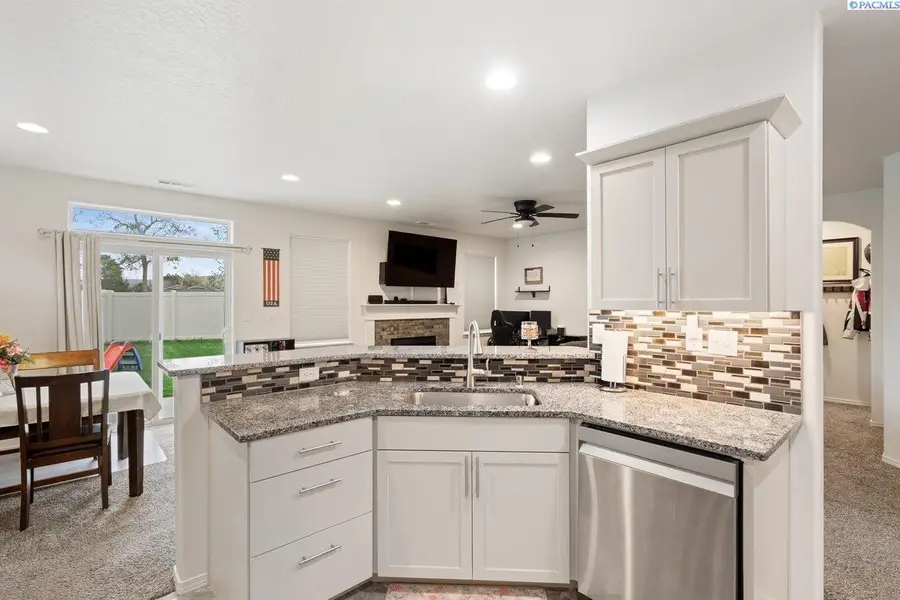 2225 W 23rd Ave., Kennewick, WA 99337 - #3