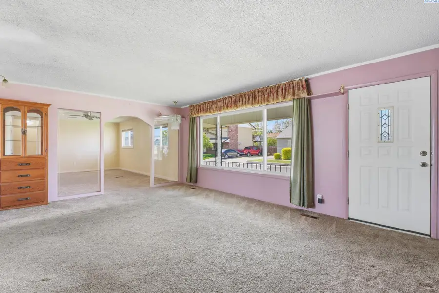 1330 Farrell Ln, Richland, WA 99354 - #2