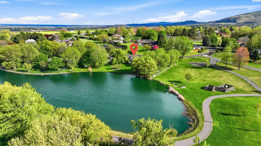 3413 Eastlake Dr, West Richland, WA 99353 - #3