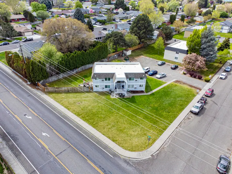 1401 W 14th Ave, Kennewick, WA 99338 - #2