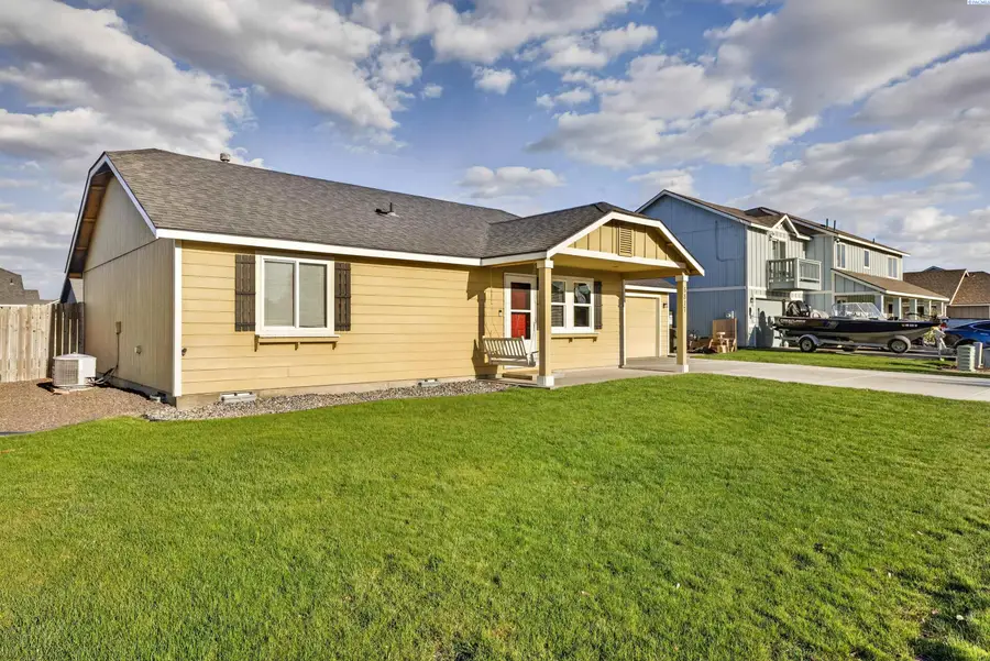 5817 W Washougal Ln, Pasco, WA 99301 - #3