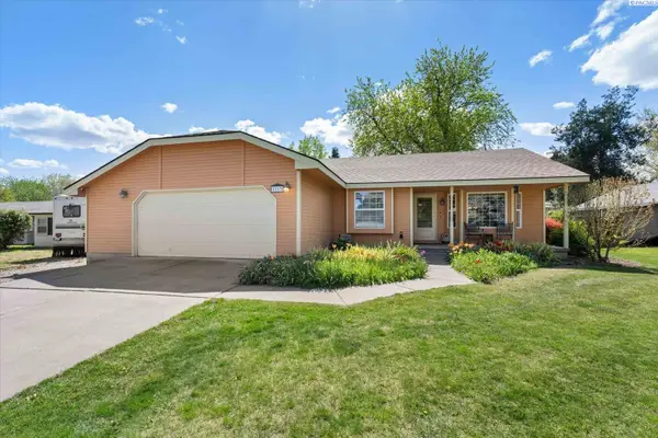 1713 W 8th Place, Kennewick, WA 99336