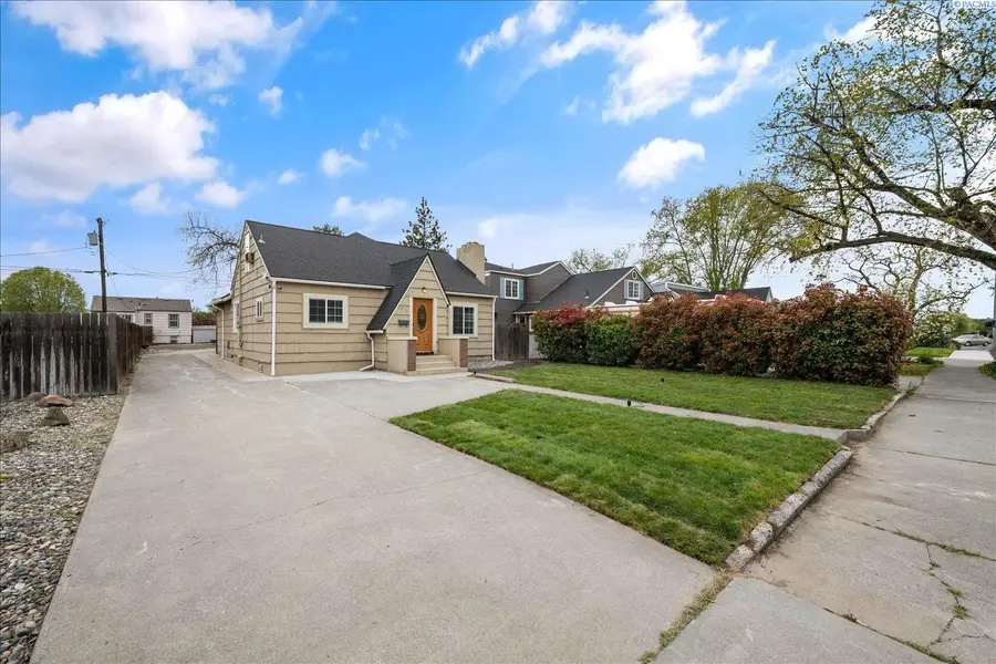 1315 W Kennewick Ave, Kennewick, WA 99336 - #3