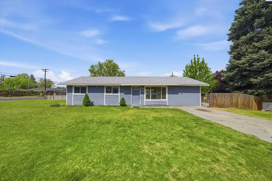 1720 W 11th Ave, Kennewick, WA 99337 - #2