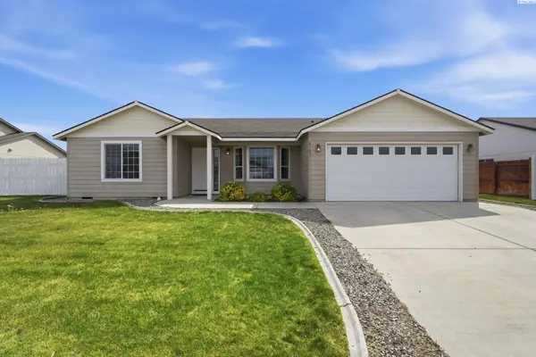 6101 Bulldog Ln, Pasco, WA 99301