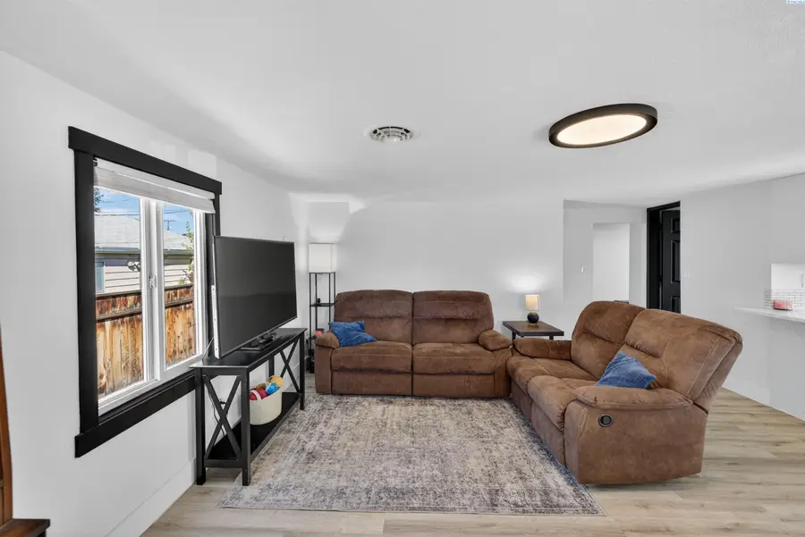 810 Smith Ave, Richland, WA 99352 - #3