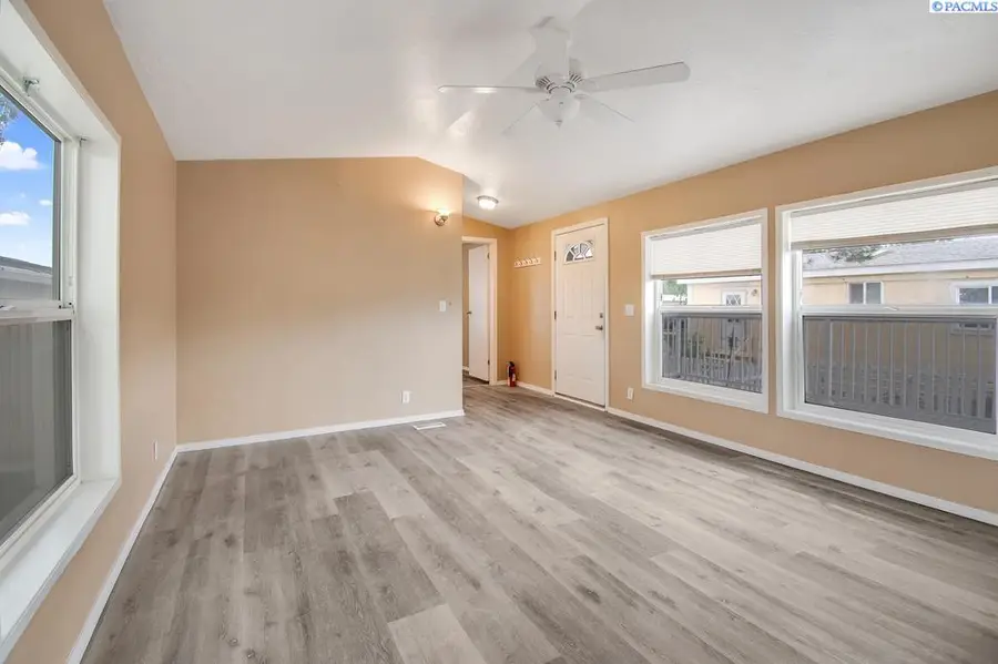 2105 N Steptoe #80, Kennewick, WA 99336 - #3