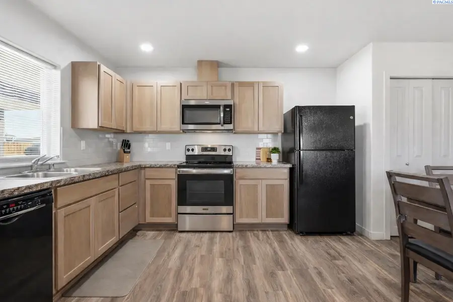 2500 Blaine St, Pasco, WA 99301 - #2