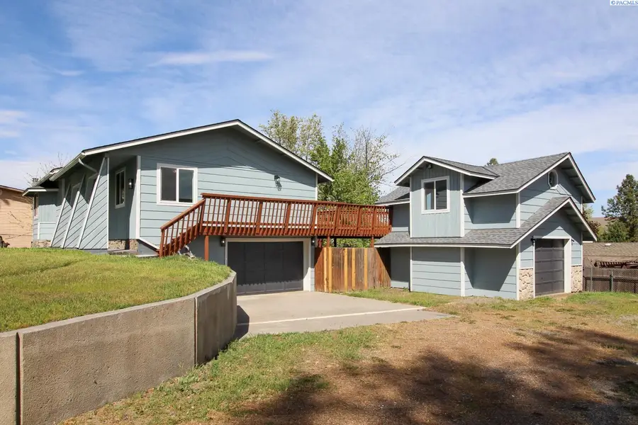 1204 12th Street, Benton City, WA 99320 - #2