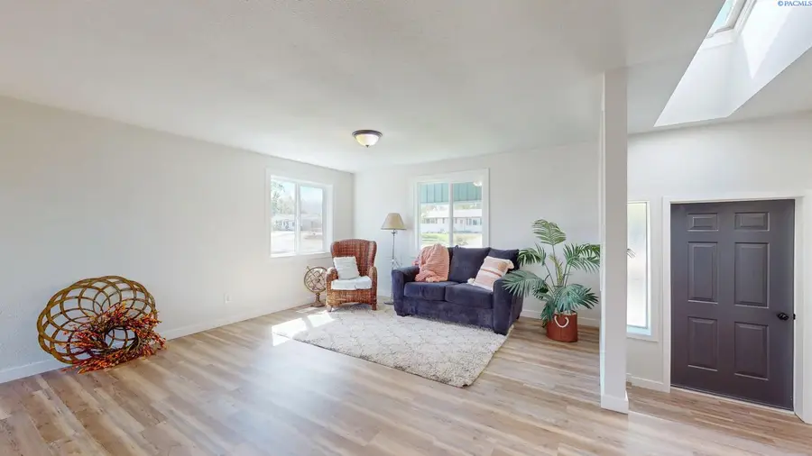 1204 12th Street, Benton City, WA 99320 - #3