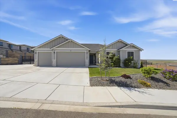 707 Athens Dr, West Richland, WA 99353
