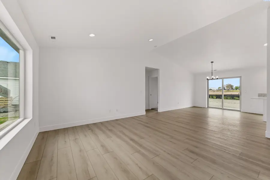 4210 Road 104, Pasco, WA 99301 - #2