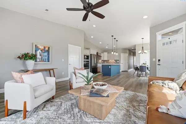 2749 Westhaven Court, West Richland, WA 99353