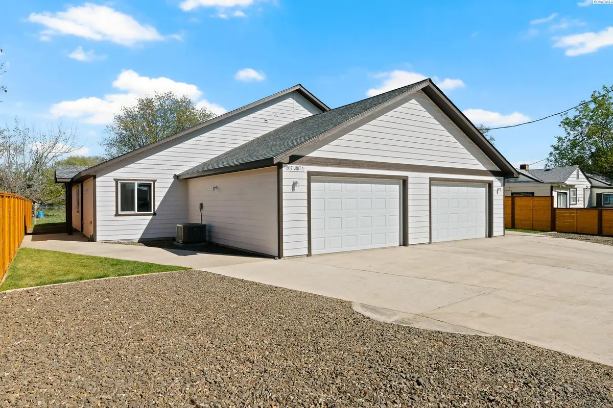 1917 Landon Ave #1 & 2, Union Gap, WA 98903 - #1