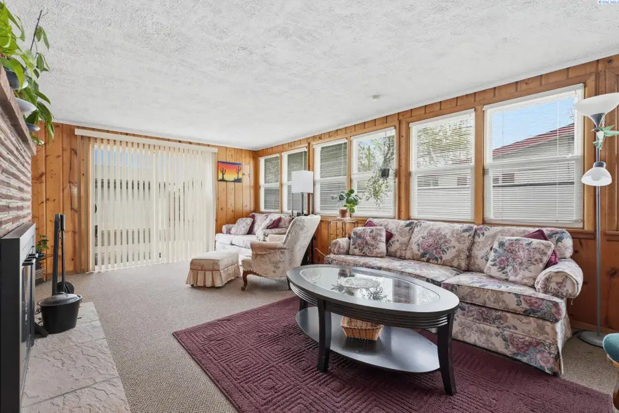 903 E 27th, Kennewick, WA 99337 - #3
