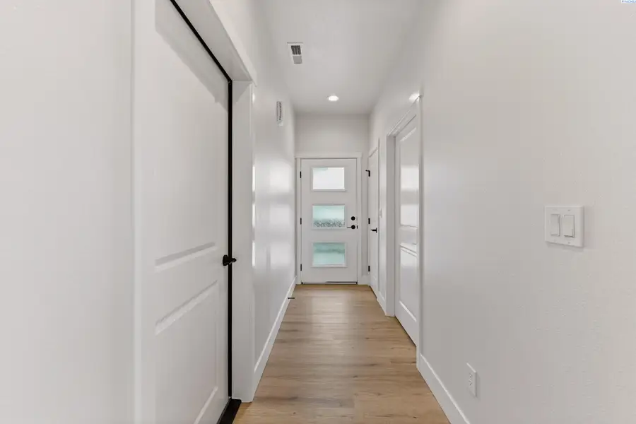 254 N Dewberry Pl, Kennewick, WA 99336 - #3