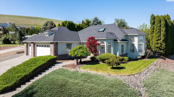 4702 S Palouse Ct., Kennewick, WA 99337