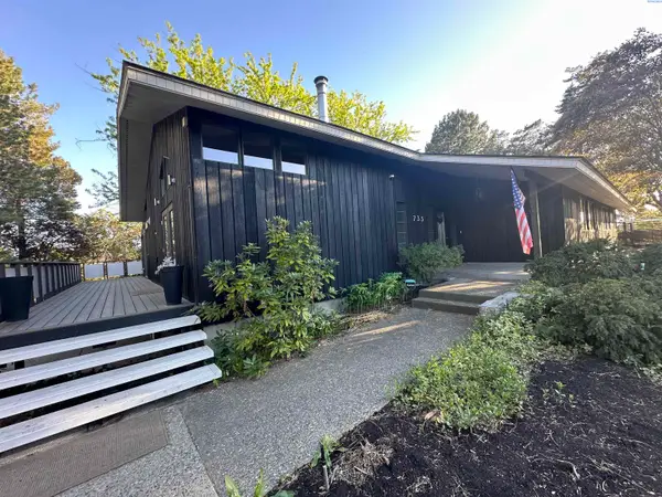 733 Snyder St, Richland, WA 99354